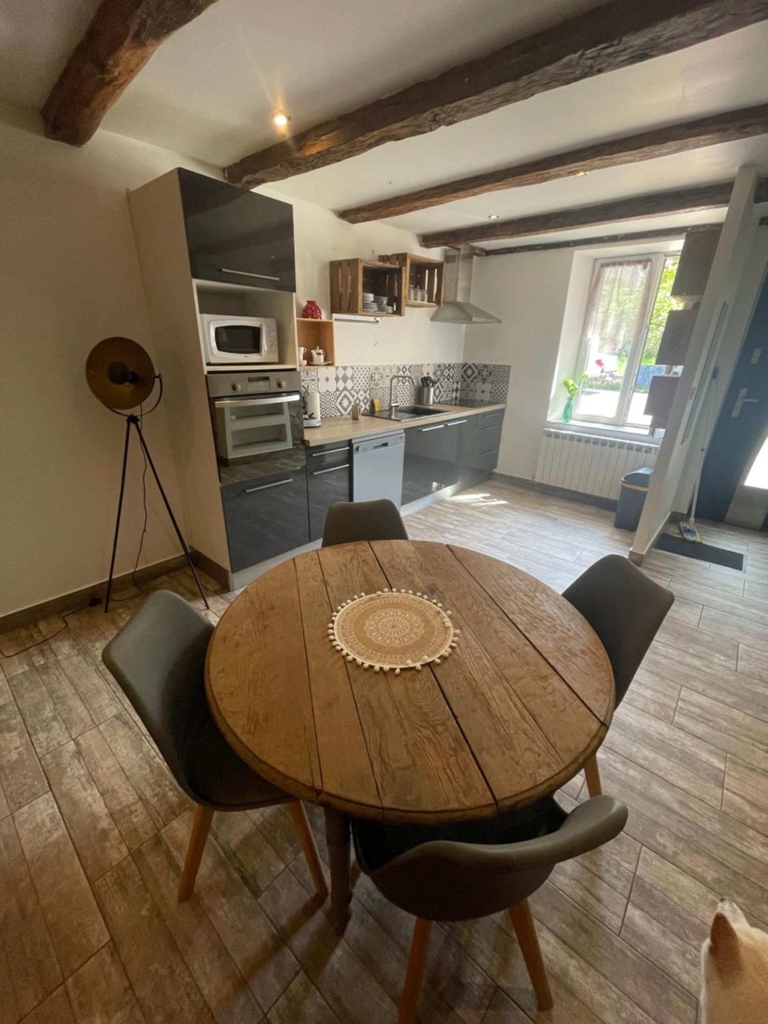 Avec Jardin Holiday home *